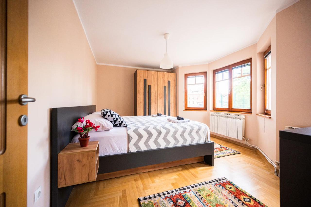 Spacious & Modern Apartments- Old Town Saraybosna Dış mekan fotoğraf